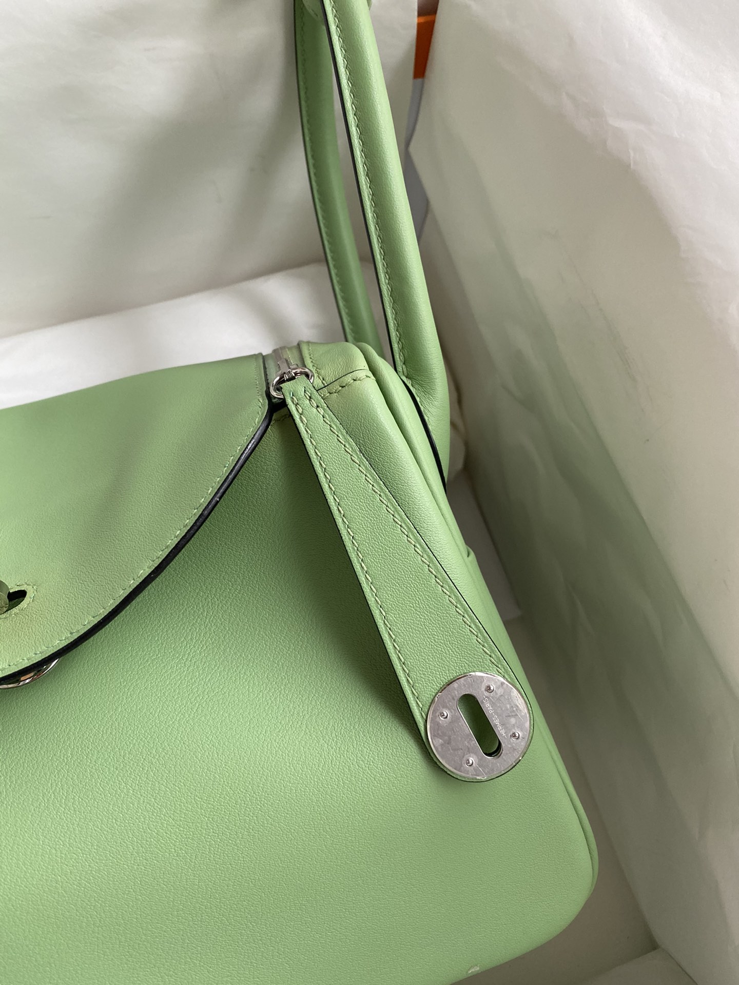 Hermes Lindy 30cm Handbag Shoulder Bag In Light Green Clemence Leather